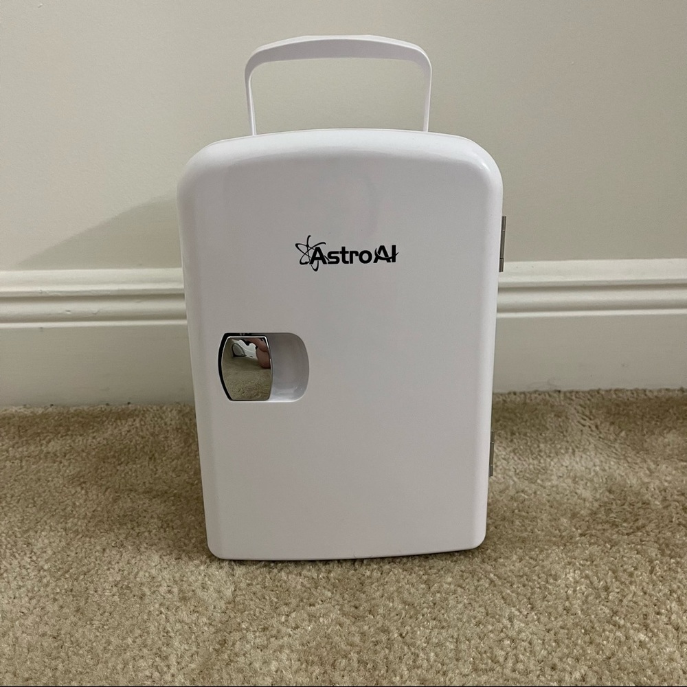 🌴NEW AstroAl White Portable Mini Refrigerator